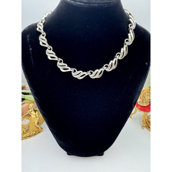 Vintage CORO Choker Statement Necklace Silver Tone Floral Leaf Twist Chain 16" - Picture 3 of 8
